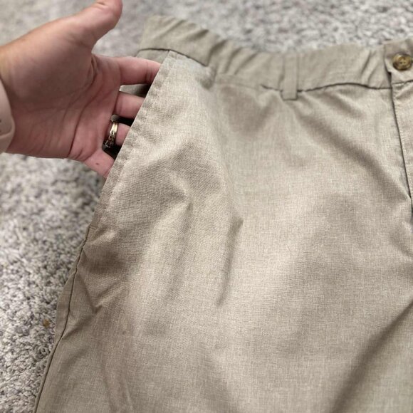 Men's Like New Khaki Grandslam Classic Dress Shorts with Slanted Pockets Size 38 - Picture 2 of 4